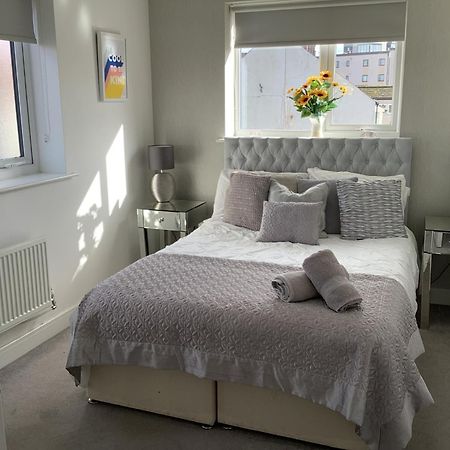 Luxury Riverside 2 Bedroomed Apartment With Balcony Newport  Eksteriør bilde