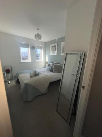 Luxury Riverside 2 Bedroomed Apartment With Balcony Newport  Eksteriør bilde