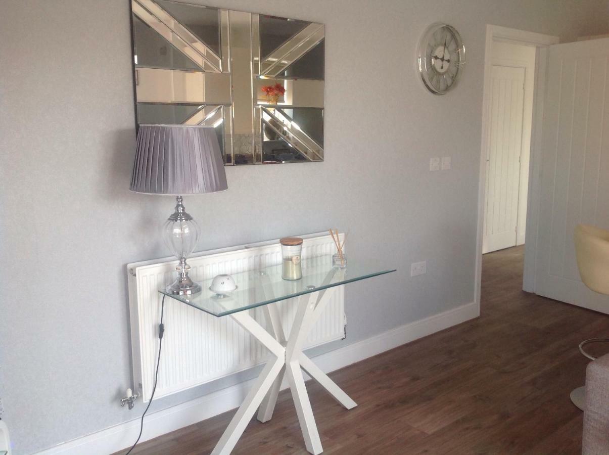 Luxury Riverside 2 Bedroomed Apartment With Balcony Newport  Eksteriør bilde
