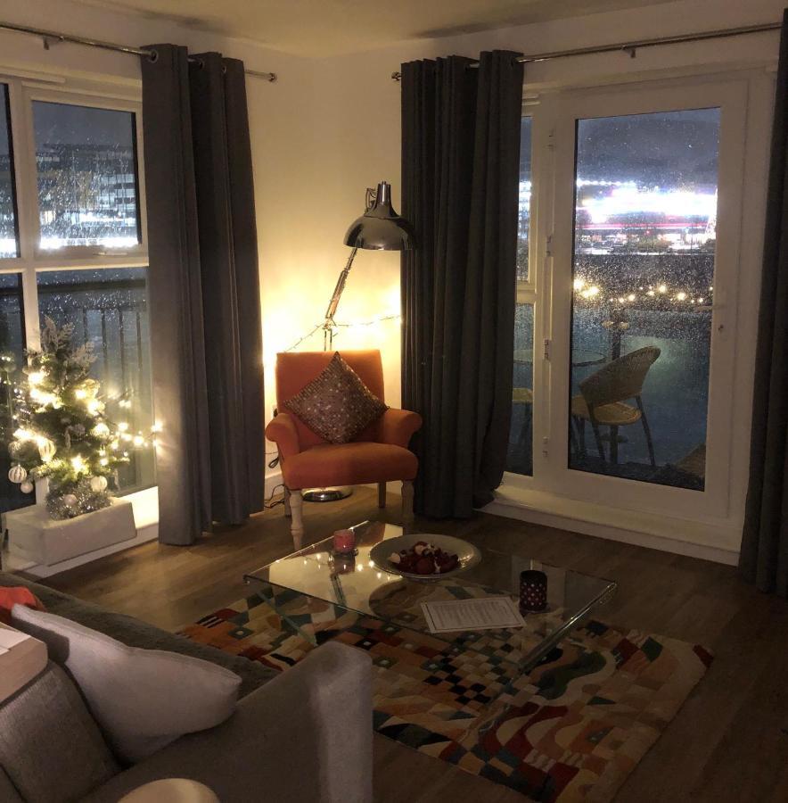 Luxury Riverside 2 Bedroomed Apartment With Balcony Newport  Eksteriør bilde